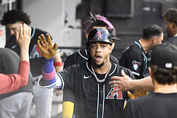 White Sox honor Ketel Marte with heartfelt scoreboard message during his first at-bat after disgraceful fan incident