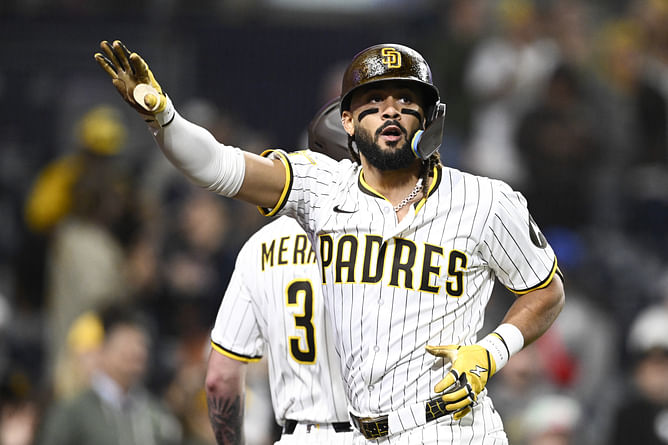 Ex-Marlins president claims Fernando Tatis Jr.'s lawsuit against BLA is for selfish reasons, gives background of Padres superstar's legal head