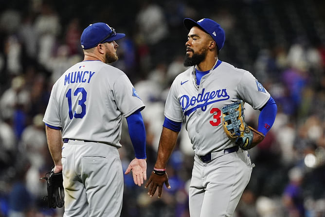 "Most useless right fielder of all time" - Dodgers fans go scorched earth after Teoscar Hernandez's costly mistake against Royals