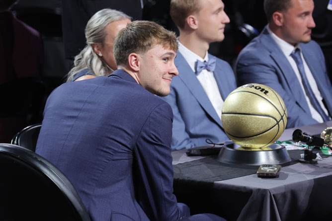 "Wouldn't wanna share this": Cooper Flagg keeps it real after going No. 1 to Dallas Mavericks in 2025 NBA draft