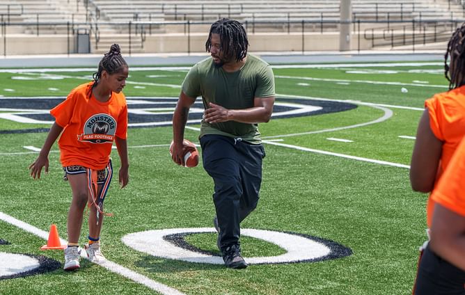 Bears go all-in for LGBTQ+ community at Pride Bowl 2025 in Chicago