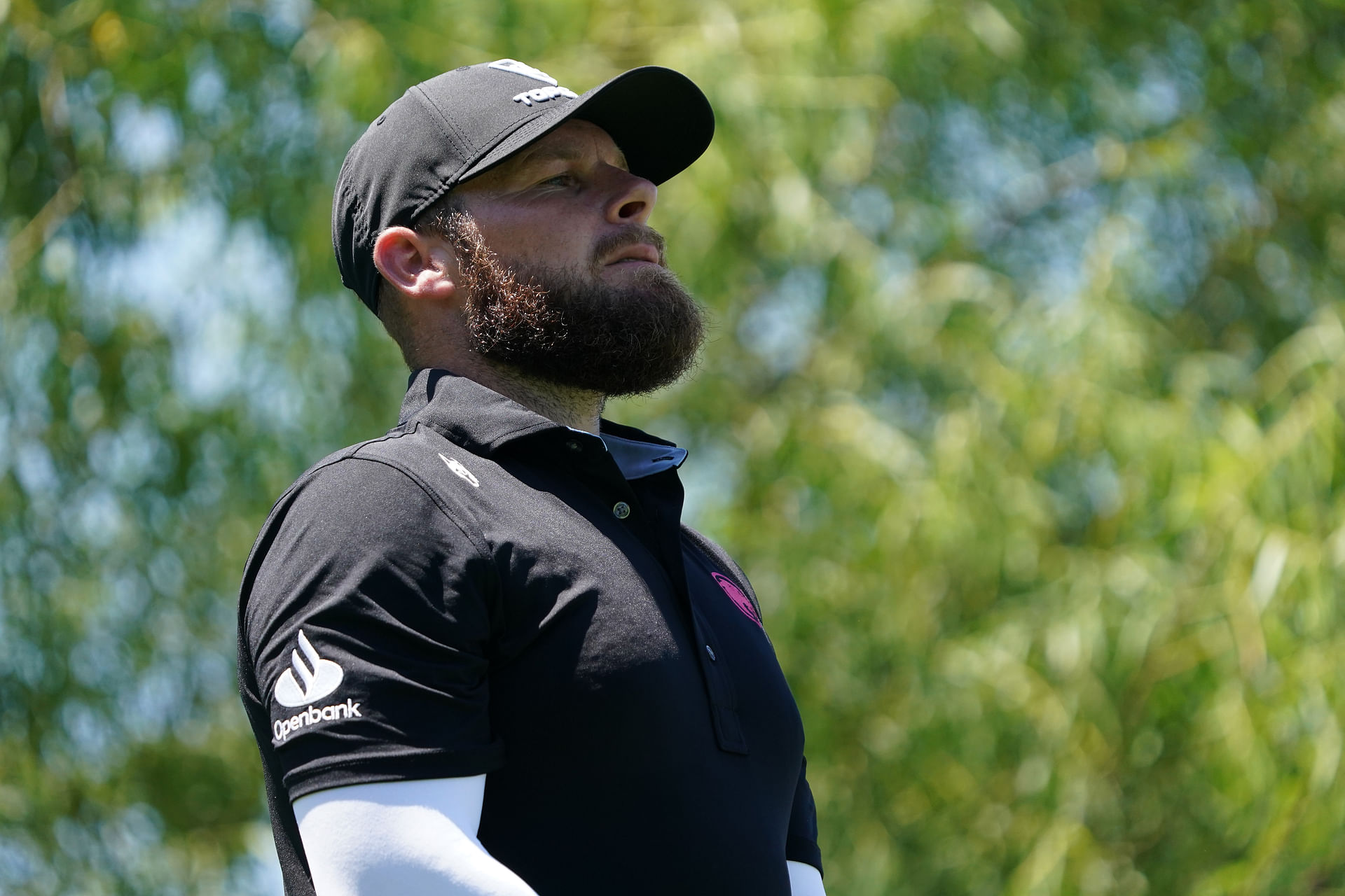 WATCH: Frustrated Tyrrell Hatton mimics firing a gun with putter after double bogey at LIV Golf Dallas