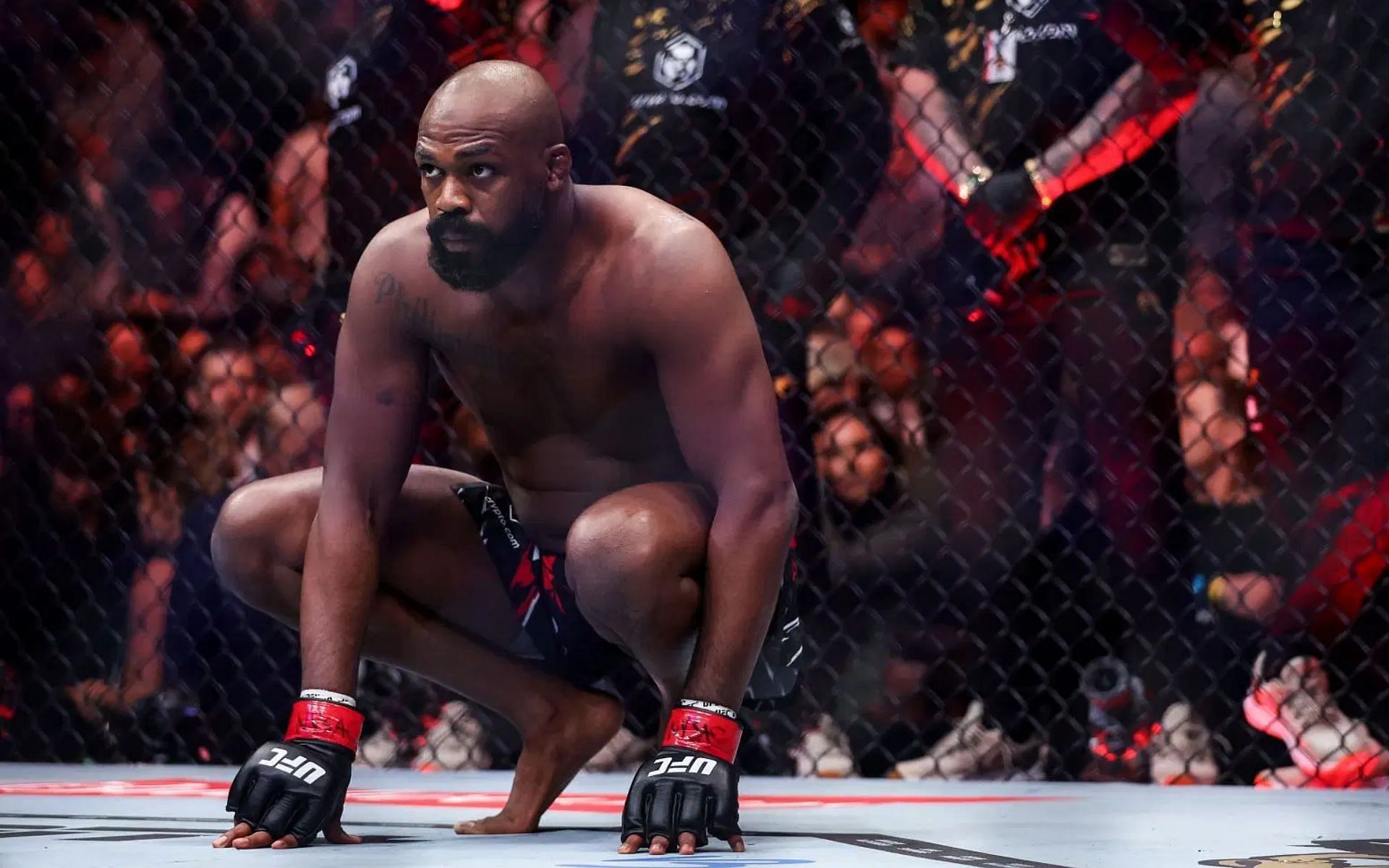 Jon Jones discusses times he was knocked down and narrates sparring experience with Adlan Amagov.