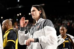 Caitlin Clark playfully calls out $217,640 teammate's priceless reaction to her courtside shenanigans: "She’s like uhhhhh"