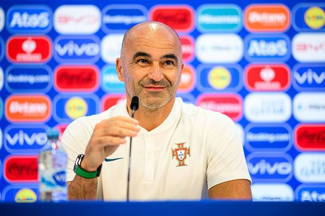 "That's what Iniesta and Xavi did" - Roberto Martinez picks surprise Ballon d'Or contender ahead of Lamine Yamal, Mohamed Salah and Raphinha