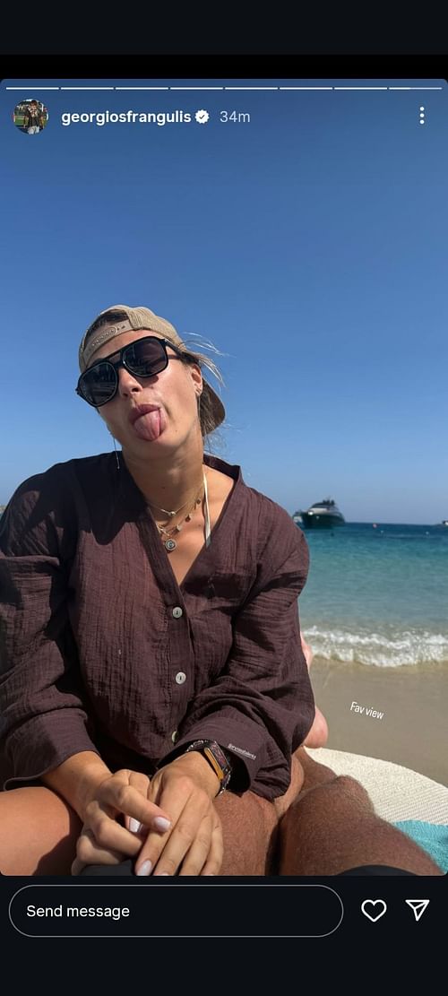 Frangulis' Instagram Story featuring a seaside view in Greece, along with Sabalenka making a playful face (Source: Instagram/georgiosfrangulis)