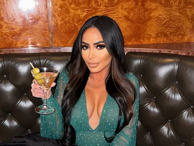 “I like to use these devices to prove to myself”— Jersey Shore: Family Vacation star Angelina opens up about using a ghost hunting app