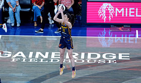 "I’ve never seen a player do in the WNBA": Sheryl Swoopes' ex-teammate Rebecca Lobo makes resounding remark on Caitlin Clark