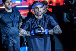 “It’s so surreal” - British icon Liam Harrison recalls the incredible atmosphere of his comeback fight in the United Kingdom