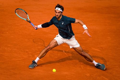 Lorenzo Musetti at the 2025 French Open - Image Source: Getty