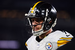 Steelers insider shares major update on T.J. Watt's contract after Jalen Ramsey's move