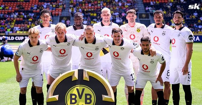 Borussia Dortmund substitutes watch first half vs Mamelodi Sundowns on TV inside locker room to avoid heat in Ohio, one-of-a-kind photo surfaces
