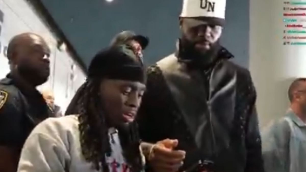Kai Cenat exchanges phone numbers with LeBron James at Fanatics Fest
