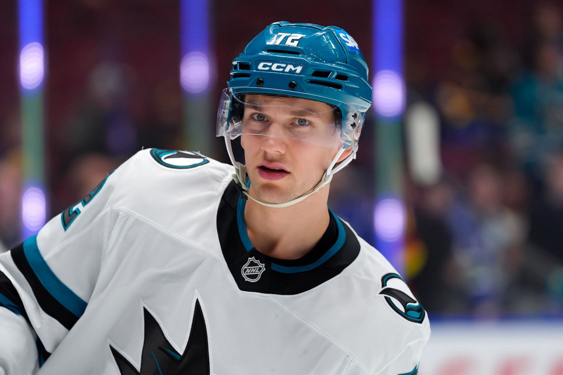 NHL trade rumors: Canucks hunt for "multiple top six" centers in attempt to change $17,750,000 forward's position