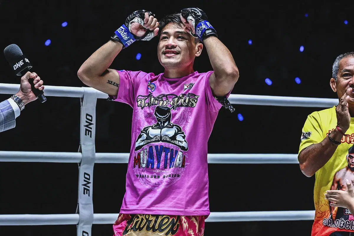Jaosuayai pulled off an upset win over Nakrob at ONE Fight Night 32. [Photo via: ONE Championship]