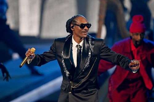 Calvin Cordozar Broadus Jr. performing at the 2025 BET Awards - Show (Image via Getty)