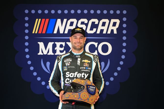 “My laps were average”: Despite pole position, Shane van Gisbergen not happy with his run times in Mexico