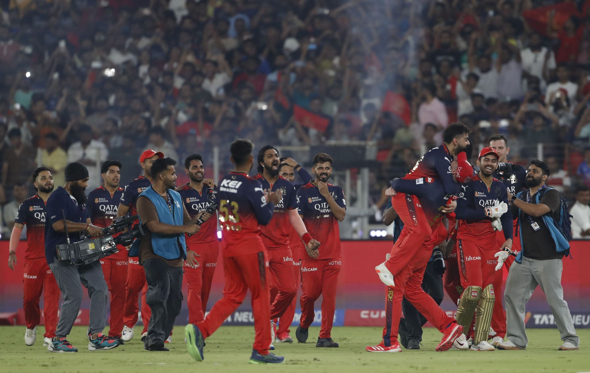 RCB पर लगेगा एक साल के लिए बैन? बेंगलुरु भगदड़ मामले में गिर सकती है गाज