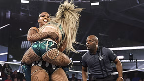"SHE TAPPED OUT" - 21-year-old WWE star sends a message after her controversial loss on NXT