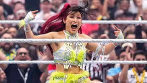 "I love you" - 43-year-old WWE star sends a message to IYO SKY