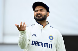 "Mera chauka mat de dena" - Rishabh Pant's hilarious quip to bowler goes viral on Day 2 of ENG vs IND 2025 1st Test [Watch]