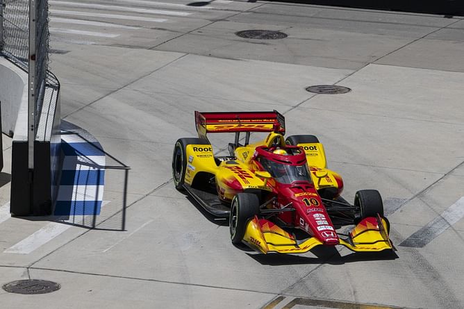 “Doing the lord’s work”: Fans react as Alex Palou’s Detroit outing gets heavily compromised