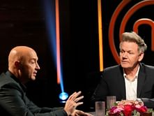 Who earned the white aprons on MasterChef: Dynamic Duos episode 3? Details explored