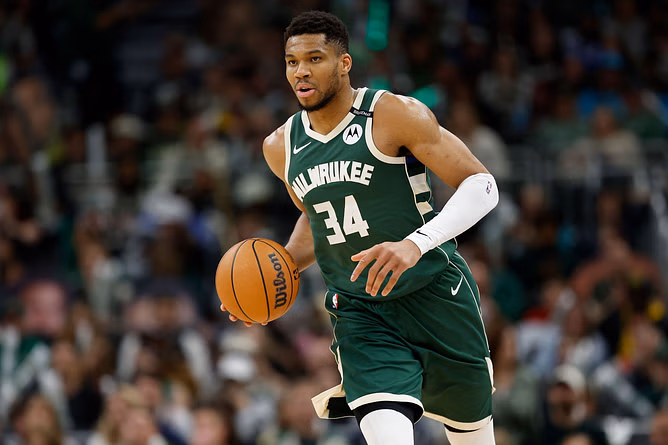 Giannis Antetokounmpo Trade Rumors: Insider provides key update on 2x MVP's future