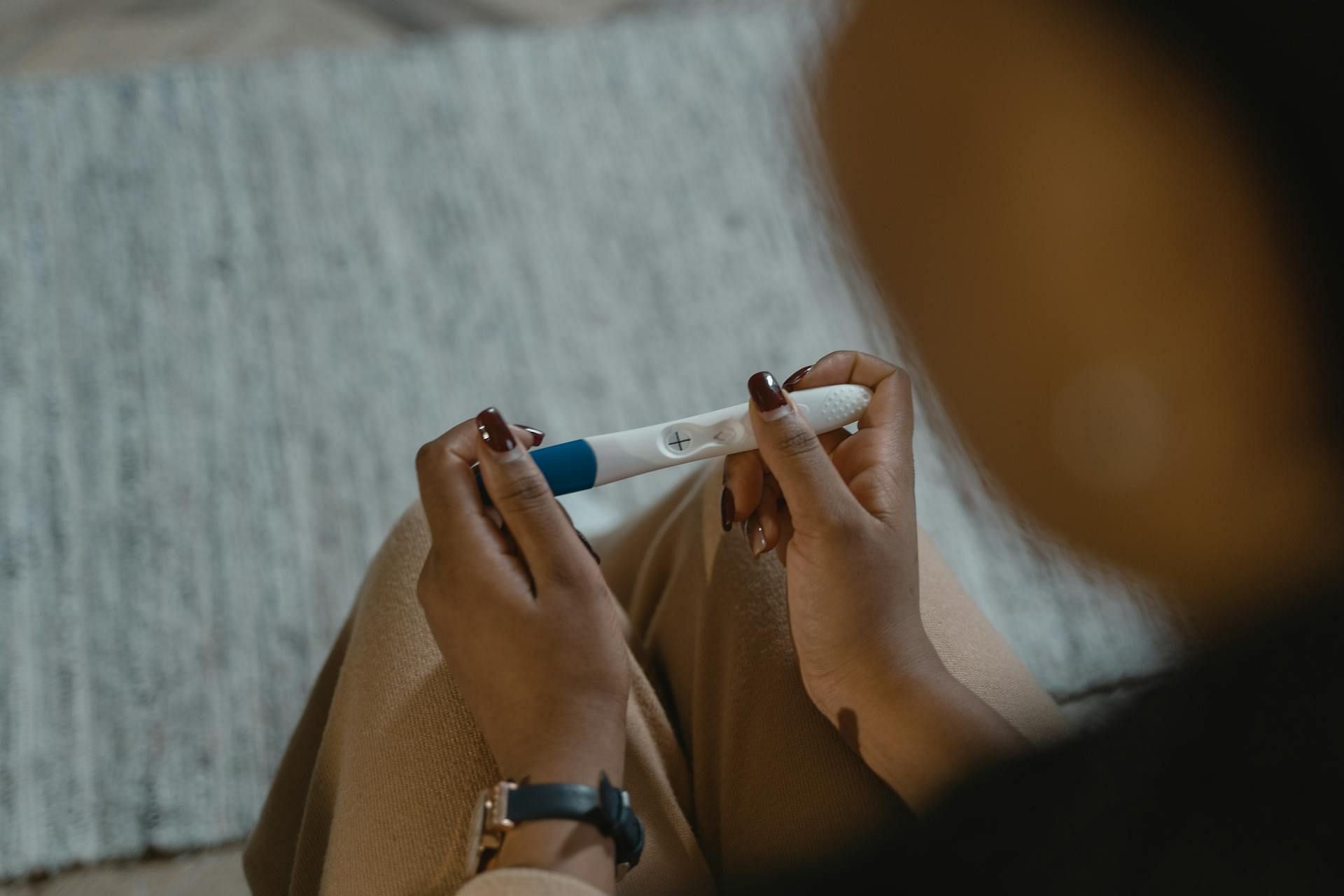Heather was having an affair with a married man named Sidney Moorer (Image via Pexels)