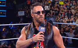 LA Knight confronted by legendary WWE Hall of Famer and receives a major threat despite claiming to be his biggest fan