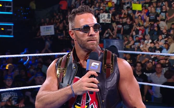 LA Knight confronted by legendary WWE Hall of Famer and receives a major threat despite claiming to be his biggest fan
