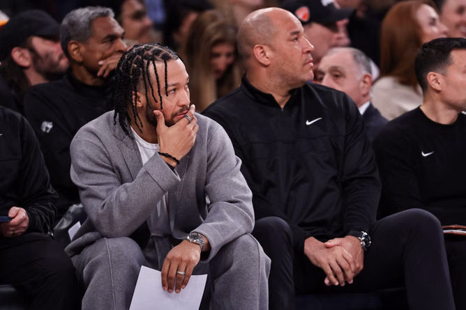 More drama in New York as Knicks locker room reportedly frustrated over Jalen Brunson’s dad holding too much influence