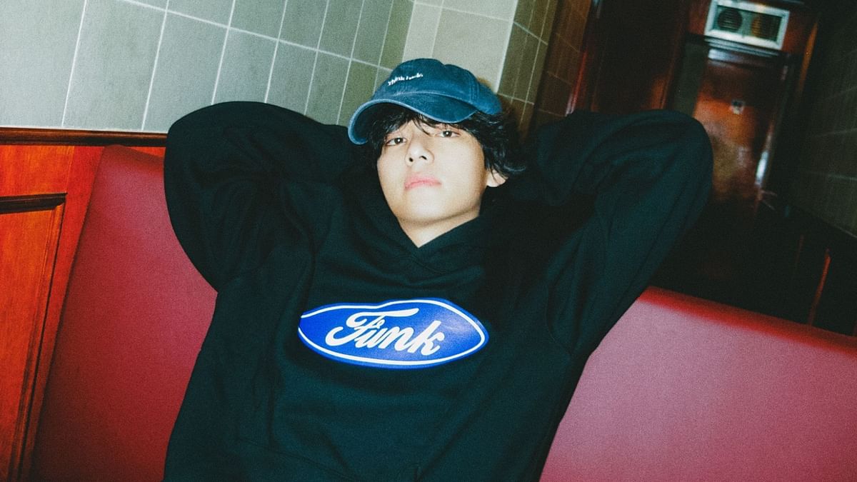 BTS' Kim Taehyung becomes the only Asian act to have four Instagram posts having over 1M shares with recent military discharge update