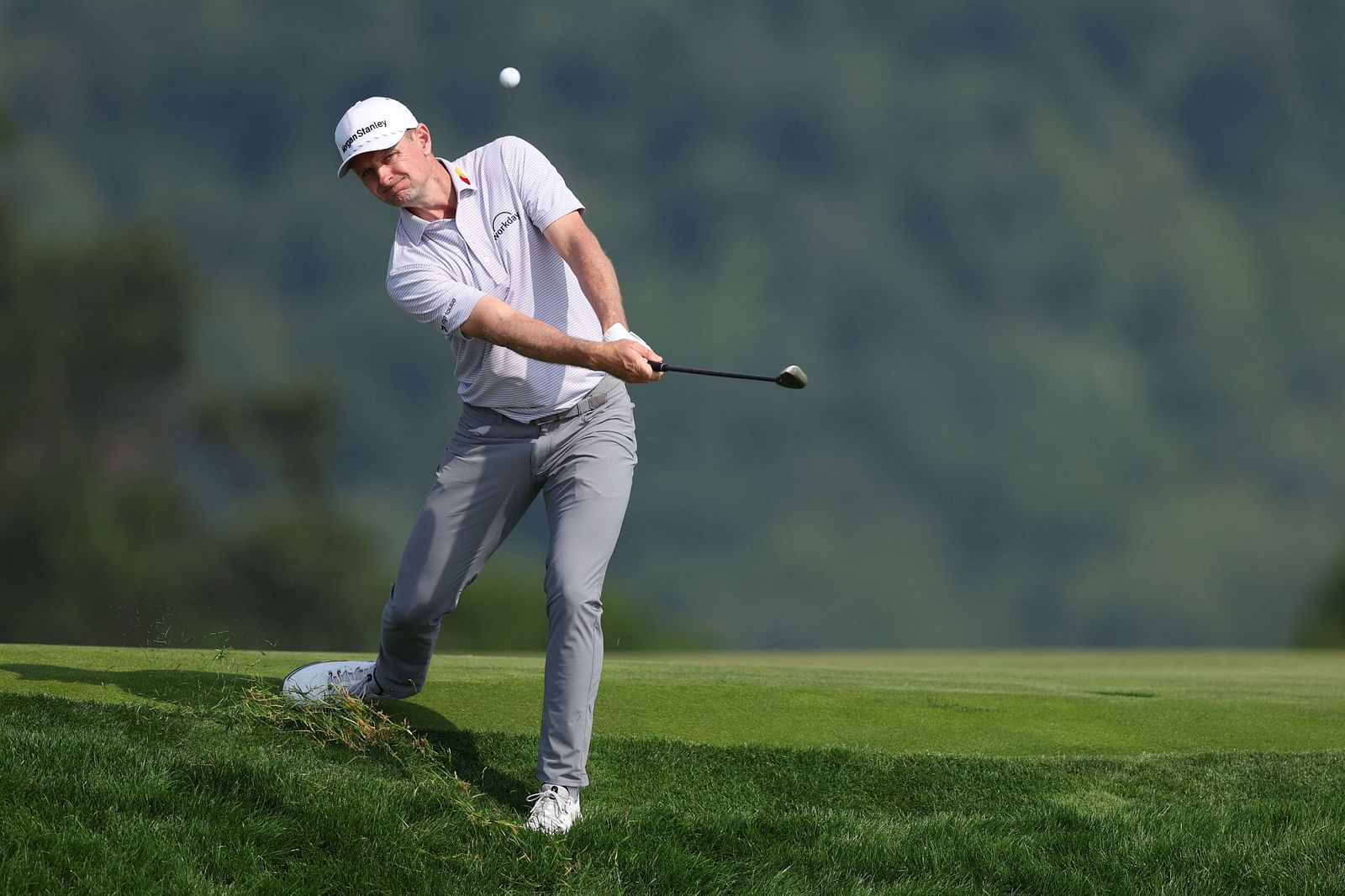 Justin Rose unleashes barrage of support for Adam Scott as fans rally