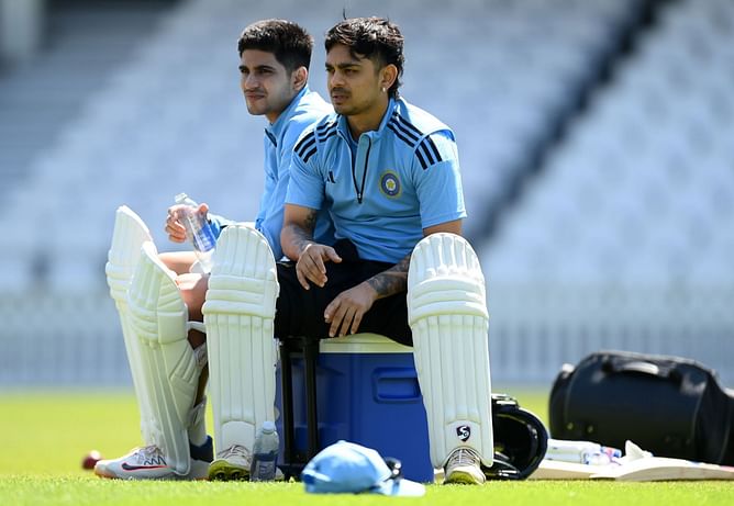 Shubman Gill & Ishan Kishan pose with Sanjiv Goenka’s grandchildren ahead of ENG vs IND 2025 Tests [In Picture]
