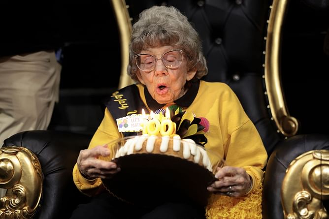 100 Y/O Colorado royalty Miss. Peggy shows love to ailing Deion Sanders with her special gesture as Folsom field gets ready for 2025