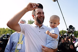 Scottie Scheffler shares heartfelt video for himself and his father on special day