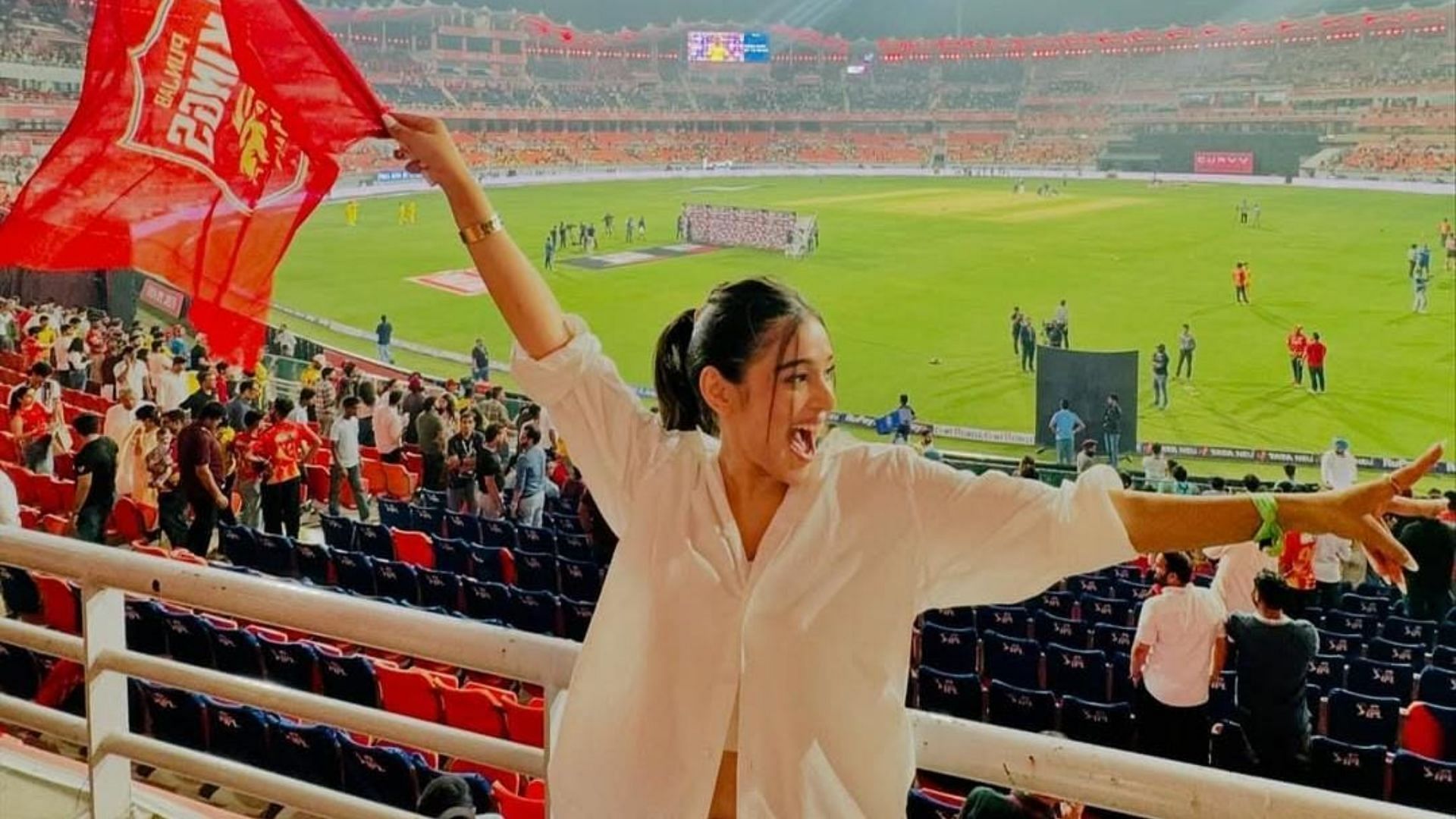 RJ Mahvash in the stands supporting PBKS during an IPL 2025 match (Image Credits: RJ Mahvash/IG)