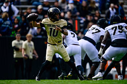 Deion Sanders' future QB1 Julian Lewis receives the backing of former NFL and Colorado Buffaloes star