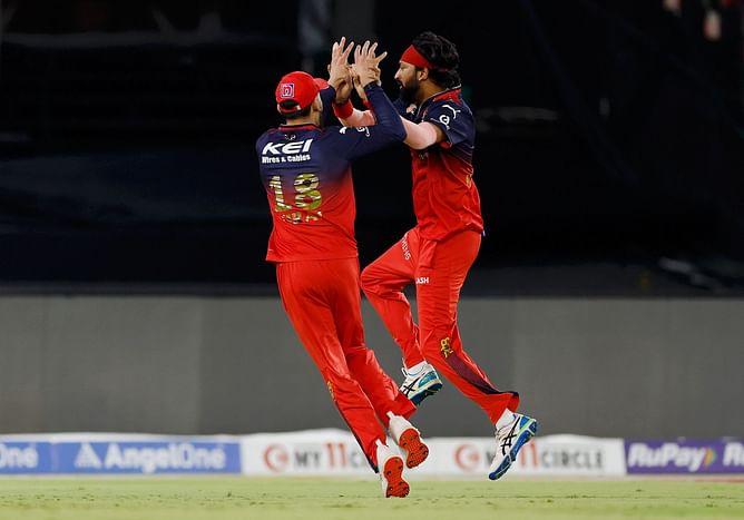 Video of Mayank Agarwal pouring ice over Virat Kohli, Krunal Pandya after RCB's IPL 2025 title win goes viral [Watch]