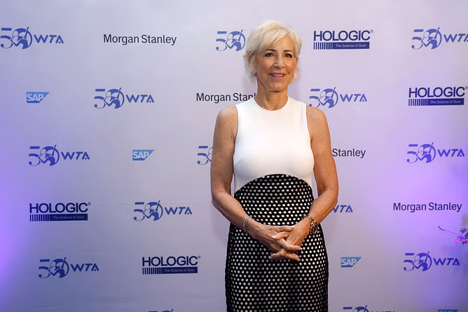 How an unexpected cancer diagnosis finally set Chris Evert free: "I used to be wary... Now I just say what I want to say"