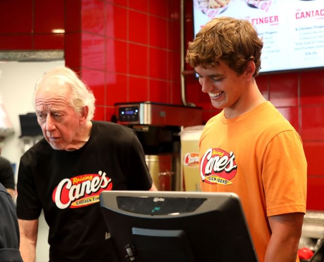 "We're really close": Texas QB Arch Manning opens up on his relationship with grandpa Archie while at Manning Passing Academy