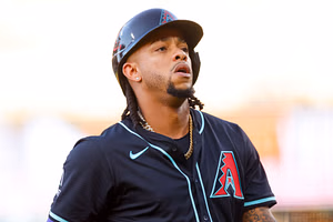 WATCH: Ketel Marte in tears as White Sox fan makes insensitive remarks about his late mother
