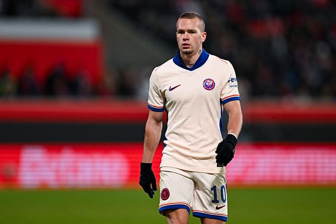 Chelsea star Mykhailo Mudryk charged by FA for alleged doping offences, could face 4 year ban: Reports
