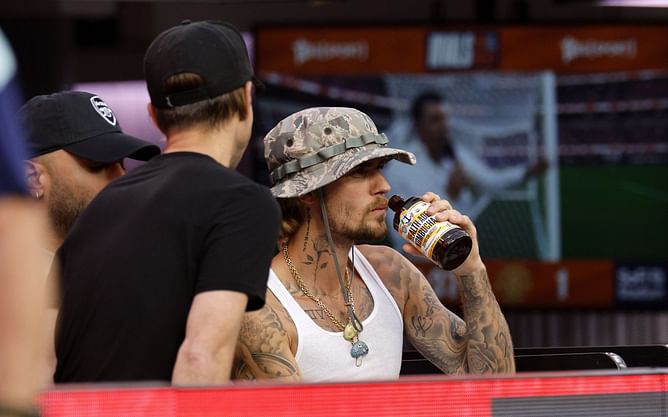Cryptic Justin Bieber texts explored as singer claims to be "traumatized" and ends "friendship" with anonymous person