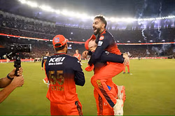 'मैं हमेशा RCB के लिए ही खेलुंगा',IPL की ट्रॉफी जीतने के बाद विराट कोहली ने किया बड़ा ऐलान