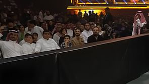 [Unseen footage] Angry fan LOUDLY screams "Fu*k you" at female WWE star at Night of Champions