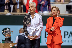 "Doing exactly same thing you accused Simone Biles of"- Martina Navratilova slams Riley Gaines for blasting Jasmine Crockett over Melania Trump remark