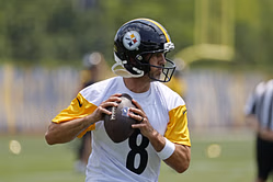 “He'll be irrelevant by Thanksgiving” - Ex-Jets GM predicts brutal downfall for Aaron Rodgers' Steelers stint