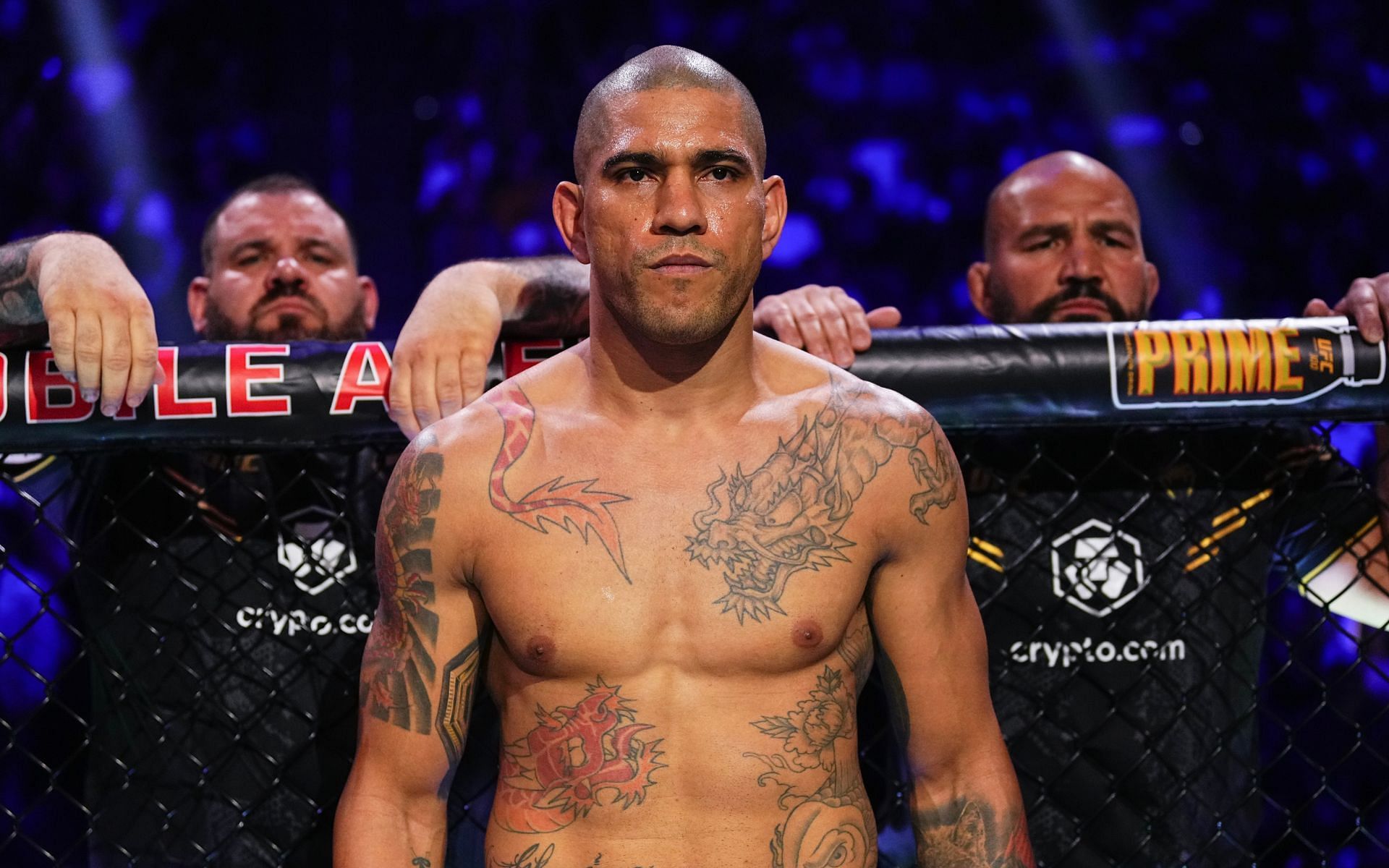 Alex Pereira clears the air on rumors of a move to heavyweight. [Image courtesy: Getty]